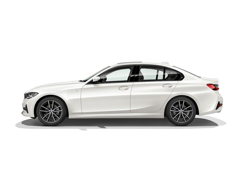 La BMW 330e en 4 chiffres : 252 ch, 6 s, 60 km et 375 l 1