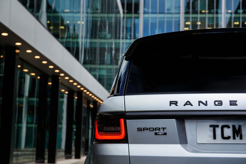 Range Rover Sport HST, avec le nouveau 6 en ligne 1