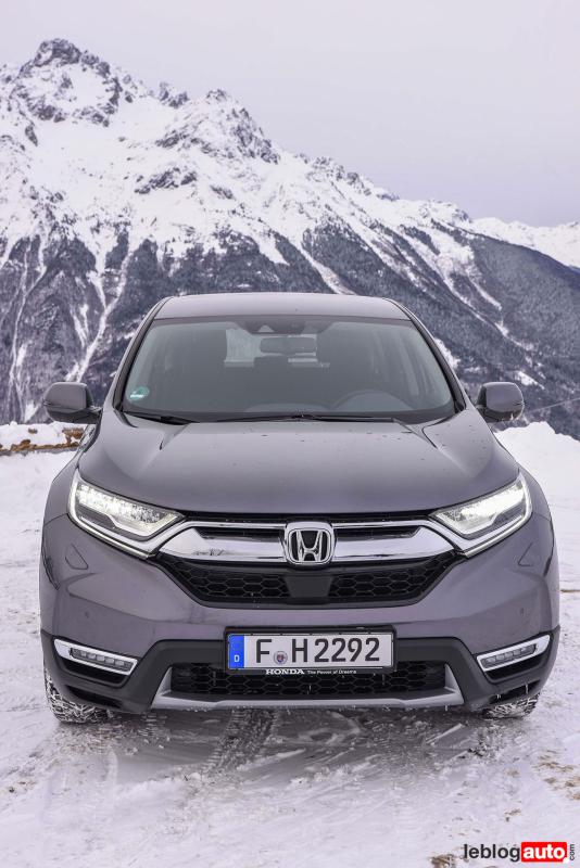  - Honda CR-V Hybride et Panda Cross 4X4 à la montagne 1