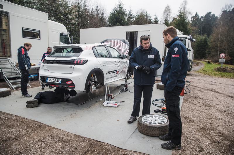  - Rallye : la Peugeot 208R2 fait ses premiers tours de roues 1