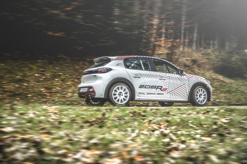 Rallye : la Peugeot 208R2 fait ses premiers tours de roues 1