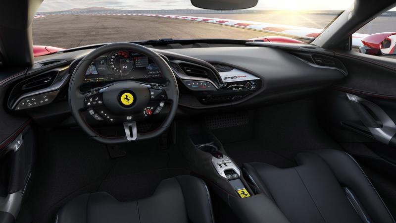  - Ferrari SF90 Stradale : hybride rechargeable bestiale 1