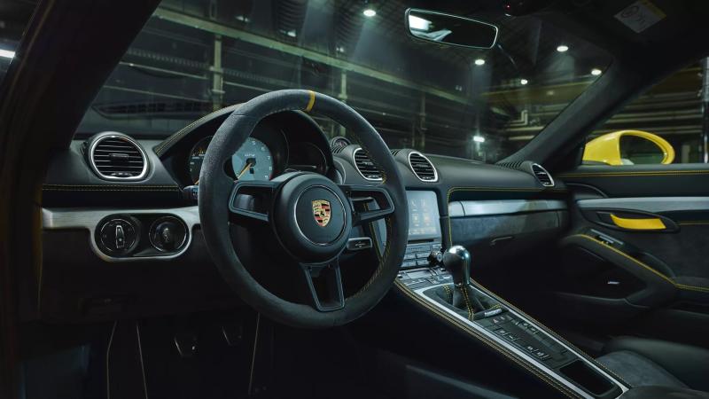  - Porsche 718 Spyder et 718 Cayman GT4 : le retour du 6 cylindres 1