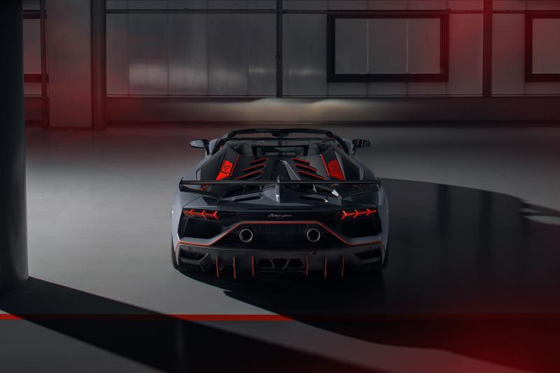  - Des Aventador et Huracan spéciales chez Lamborghini 1