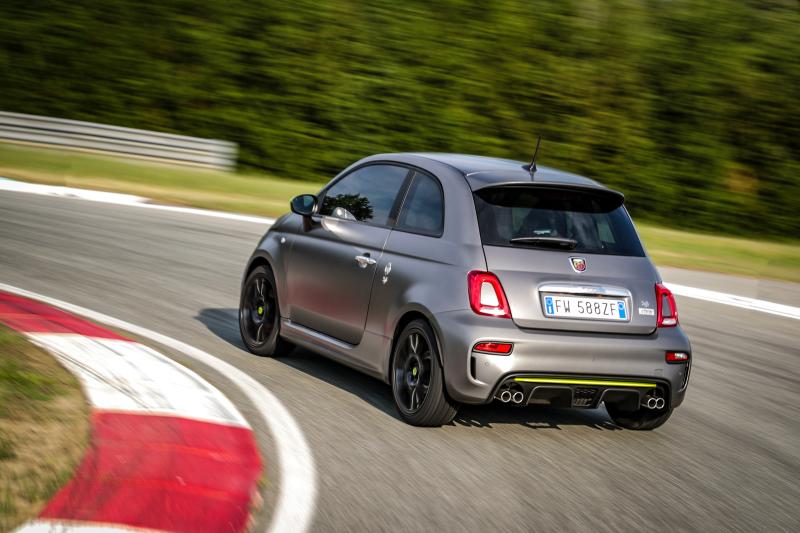  - Abarth fait évoluer (un peu) la 595 Pista 1