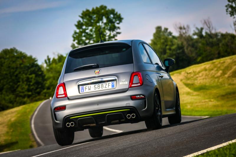  - Abarth fait évoluer (un peu) la 595 Pista 1