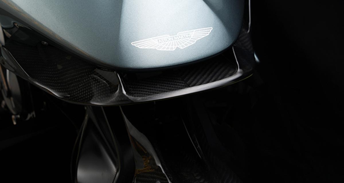 Aston Martin présente sa première moto, l'AMB 001