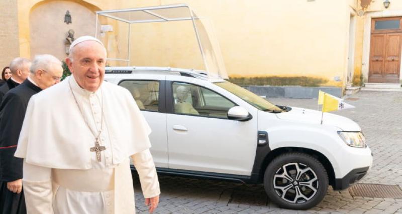  - Insolite : un Dacia Duster pour le Pape François