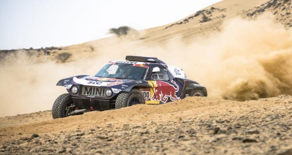 Dakar 2021 : les MINI de Sainz et Peterhansel cartonnent