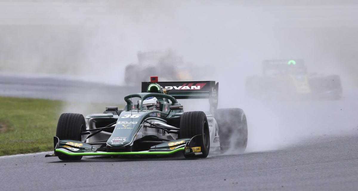 Super Formula 2021-3 : Giuliano Alesi chante sous la pluie d'Autopolis