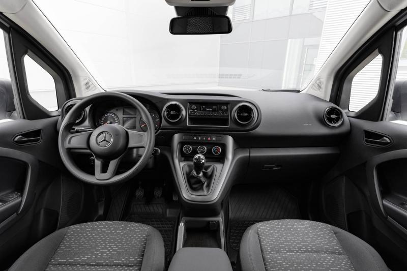 Nouveau Mercedes-Benz Citan : Kangoo à nez de GLA 1