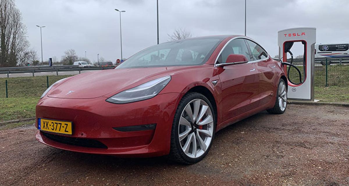 Taxis G7 suspendent l'utilisation des Tesla Model 3