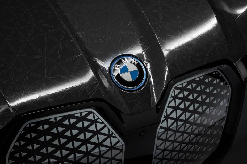  - CES 2022 : BMW et un iX Flow qui change de couleur 1