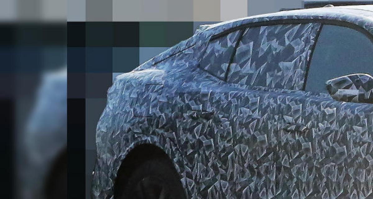 Spyshots : c'est quoi cette Peugeot 308 SUV Coupé ?
