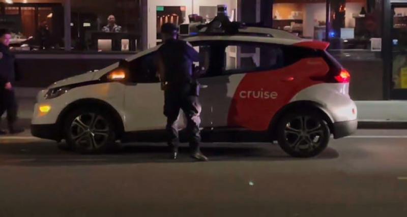  - Un taxi autonome "tente de fuir" un contrôle de police à San Francisco