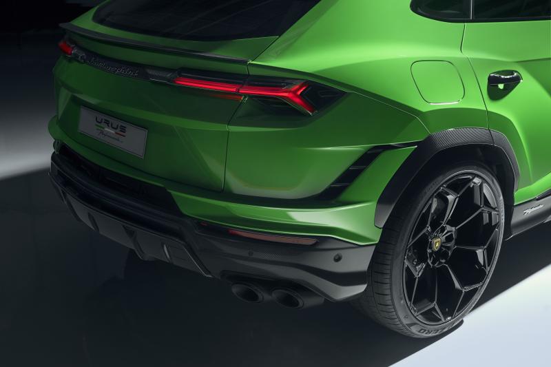  - Lamborghini Urus Performante