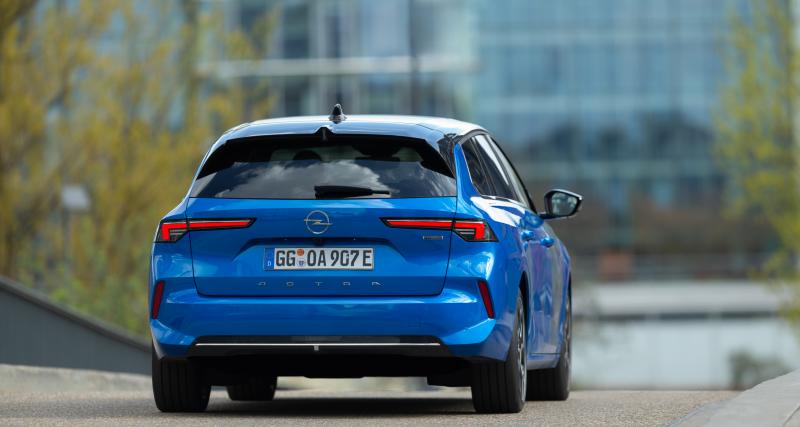 Essai Opel Astra Sports Tourer Hybrid 180 - Un design à peine modifié