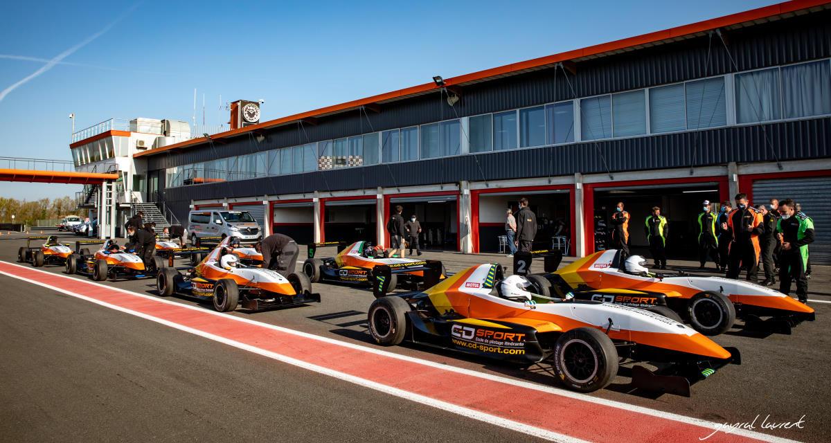 Stage Formule Renault 2.0 : se prendre pour un pilote ?