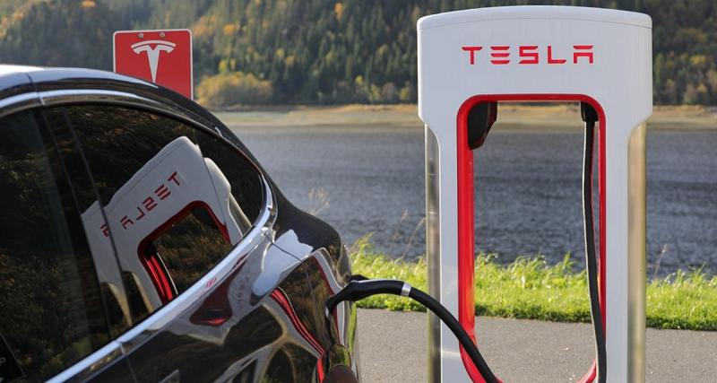  - Tesla : prix des recharges électriques en baisse