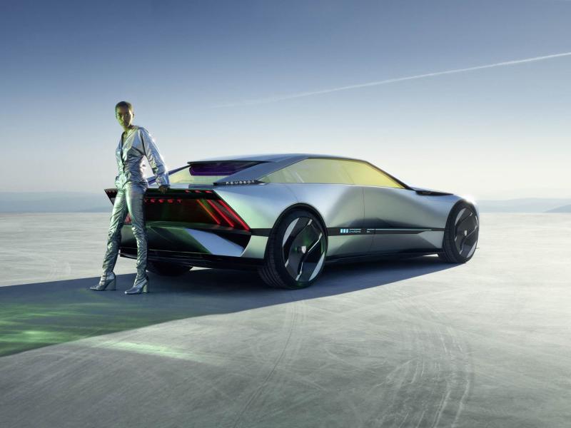 CES 2023 Peugeot Inception Concept