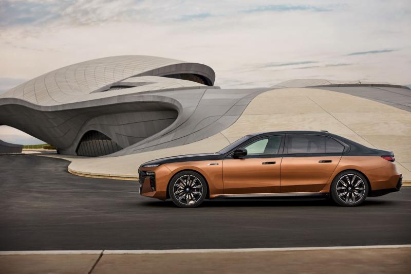  - BMW i7 M70 xDrive