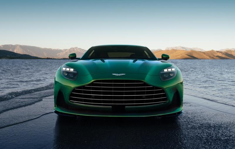  - Aston Martin DB12 officiel
