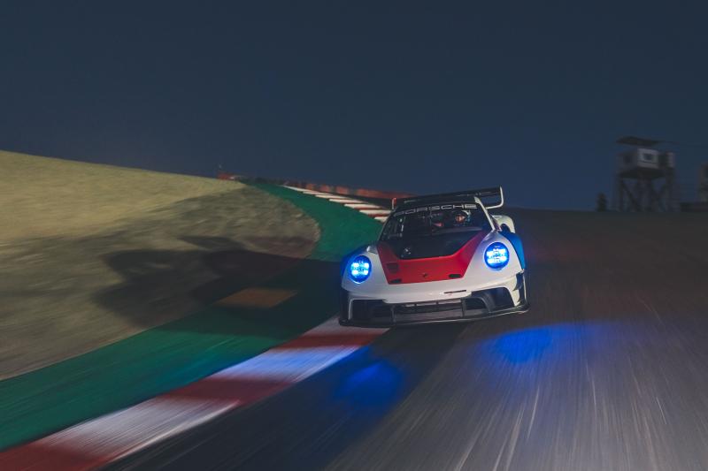  - 911 GT3R Rennsport