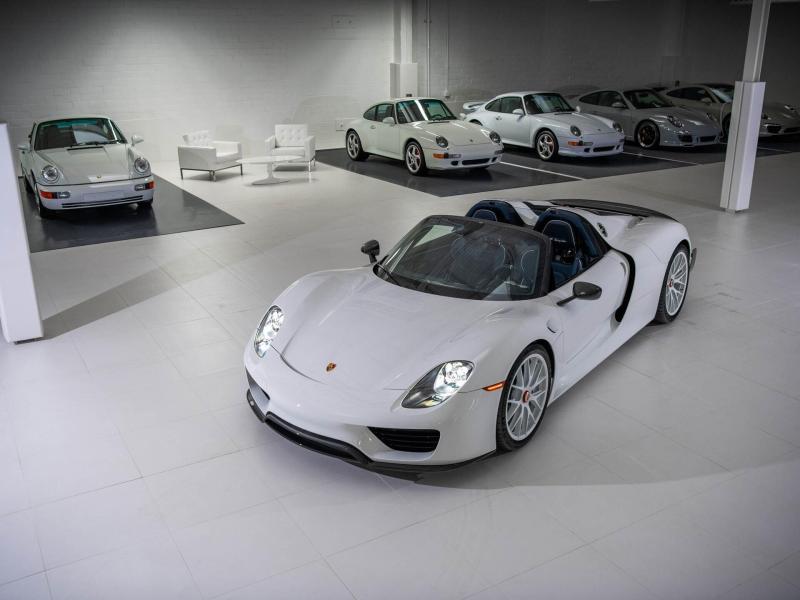  - White Collection Porsche
