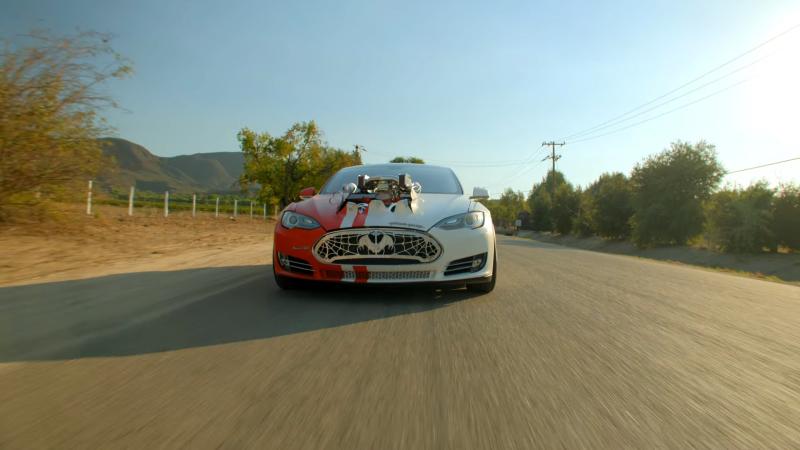  - Tesla Model S V8 Gotham garage