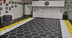 Révolutionnez votre sol de garage avec les dalles clipsables
