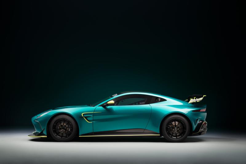  - Aston Martin Vantage GT4 2024