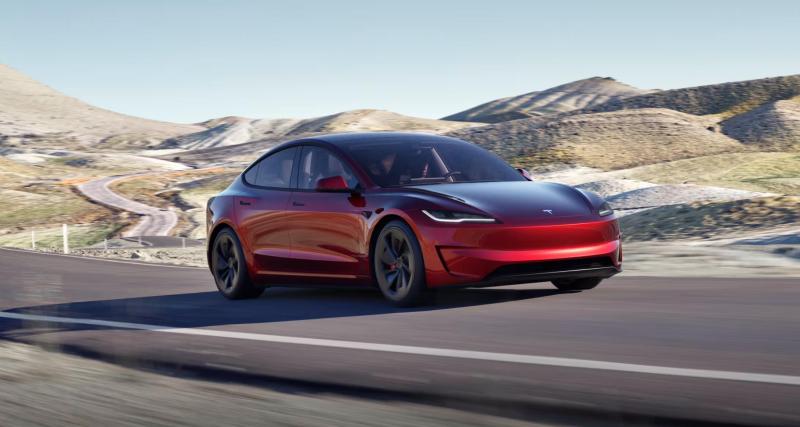 - Tesla Model 3 performance : comme son nom l'indique
