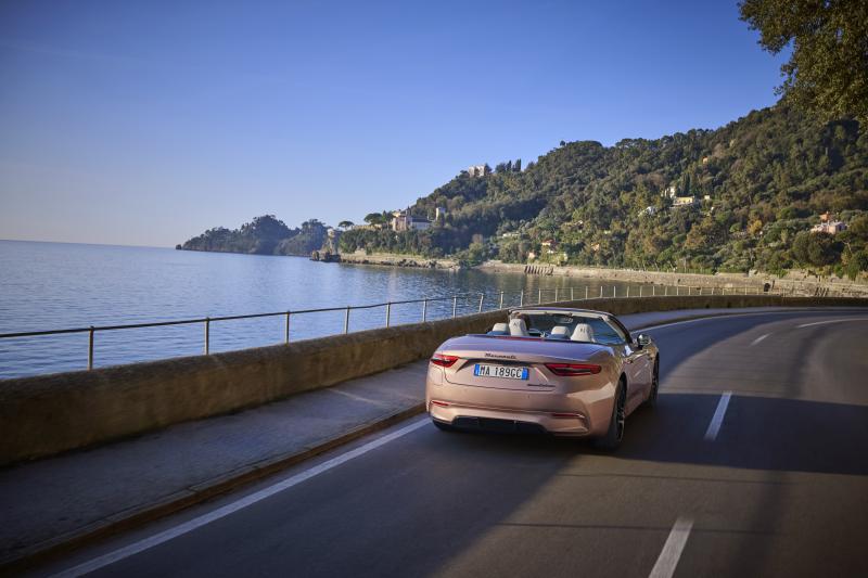  - Maserati Gran Cabrio Folgore