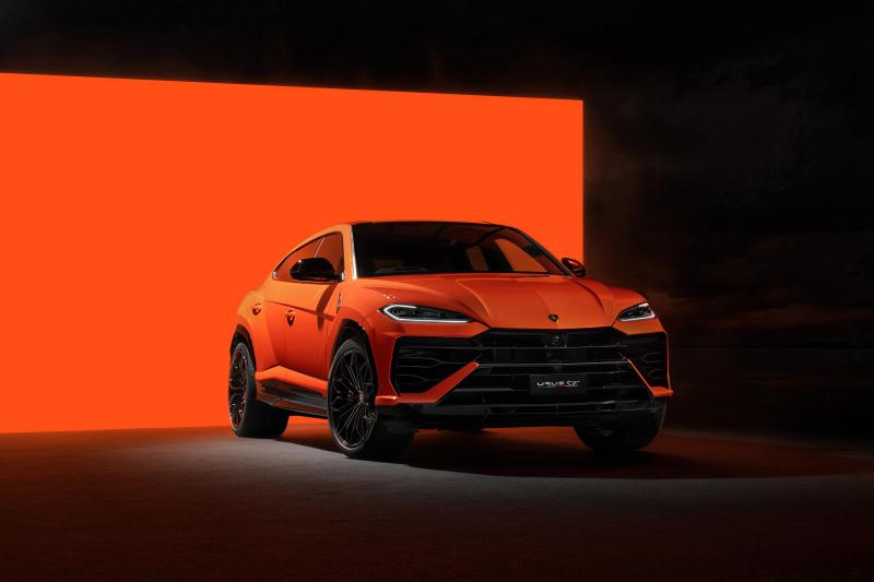  - Lamborghini Urus SE