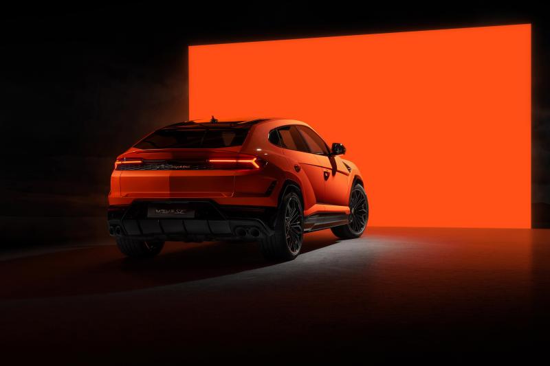  - Lamborghini Urus SE