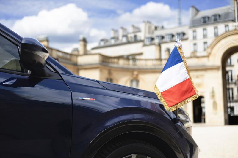  - Renault Rafale Présidentiel - l'Elysée en Renault