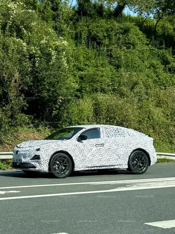  - Spyshots Alpine A390 SUV électrique