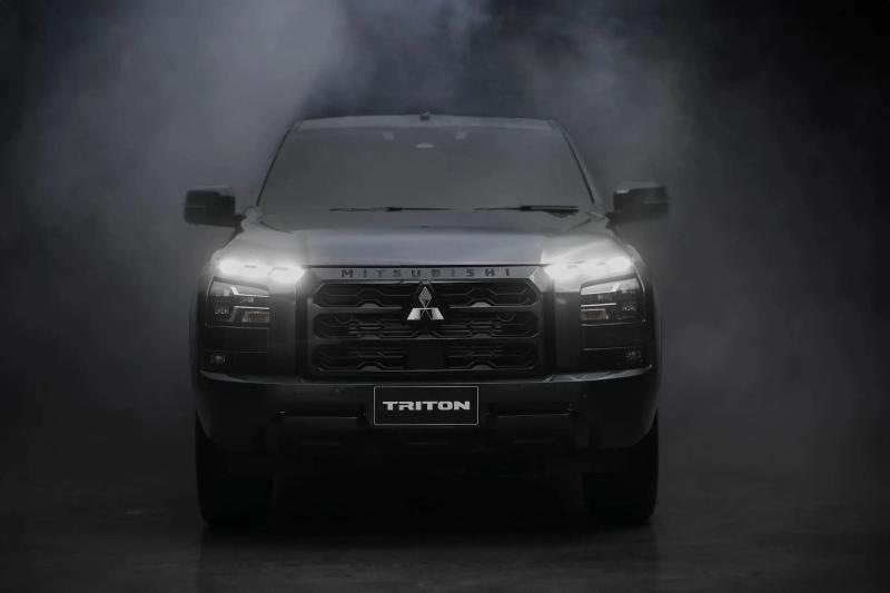  - Mitsubishi Triton Black Edition