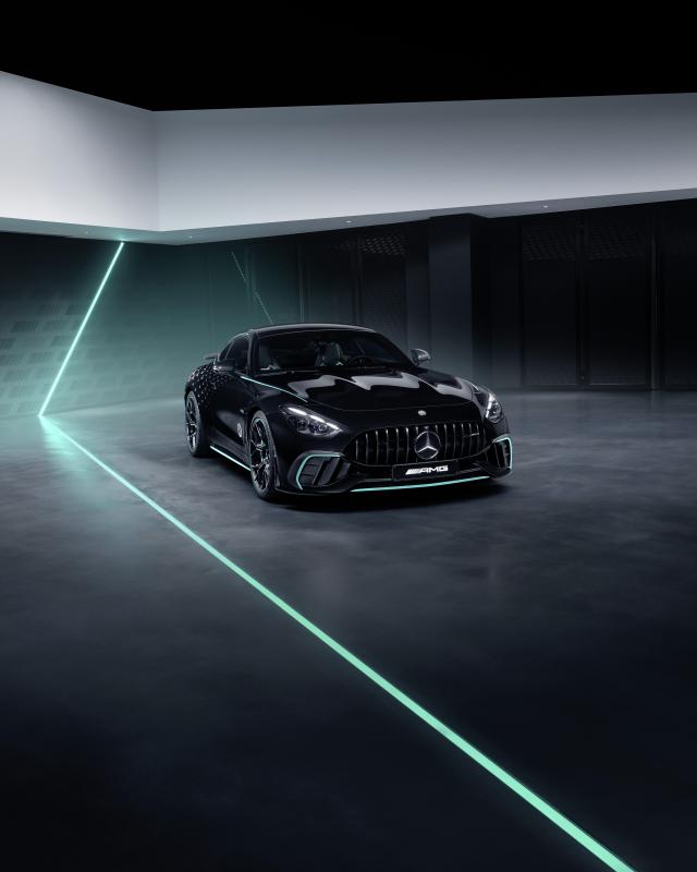  - Mercedes AMG GT 63 Petronas