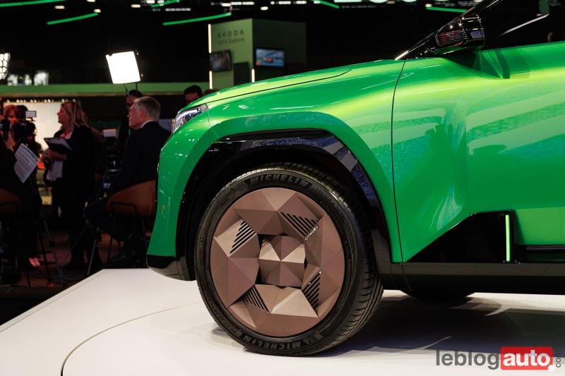  - C5 aircross concept