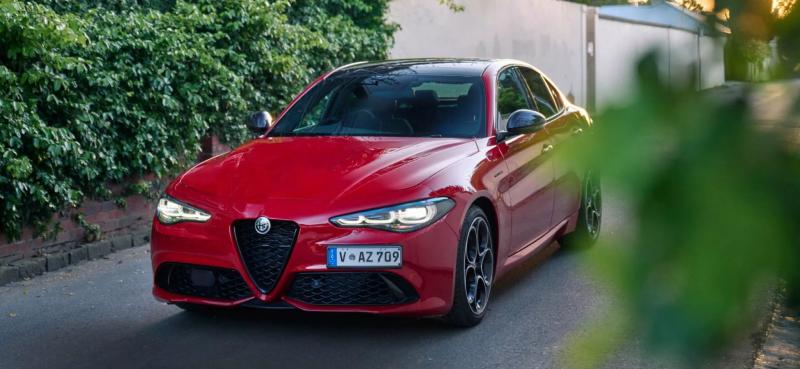  - Giulia Stelvio Carbonio Edizione